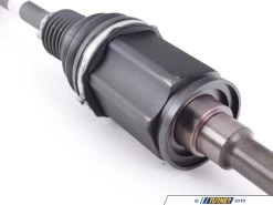 Front Axle Shaft - Right - F06 F10 F12 F13 10 Front Axle Shaft - Right - F06 F10 F12 F13 -Auto Parts 1034822 x800
