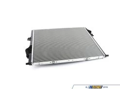 Radiator - F22, F23, F30, F31, F32, F33, F34, F36 -Auto Parts 1078356 x800