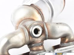 Genuine BMW Exhaust Manifold With Catalytic Converter - Cylinders 4-6 - E88 E90 E93 E82 E92 -Auto Parts 1093606 x800