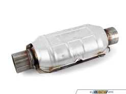 Universal Catalytic Converter - 2.25" -Auto Parts 1524028 x800