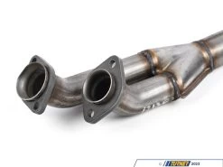 Magnaflow Direct-Fit Catalytic Converter - Left -Auto Parts 1874224 x800
