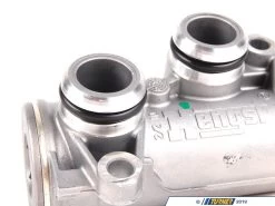 Genuine BMW Oil Cooler Adapter With Thermostat - N62 4.4L N62 4.8L N73 6.0L -Auto Parts 244173 x800