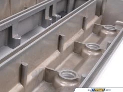 Genuine BMW Valve Cover - Cylinders 1-4 -Auto Parts 283313 x800