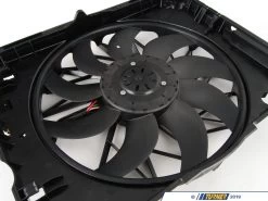 Genuine BMW Radiator Cooling Fan Assembly - E60/E63/E64 550i 650i -Auto Parts 564936 x800