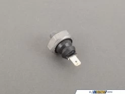 Genuine BMW Oil Pressure Switch - E10 -Auto Parts 717486 x800