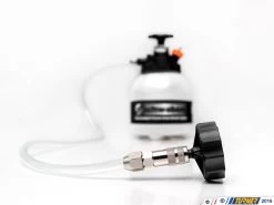 3-Liter European Pressure Brake Bleeder With Catch Bottle -Auto Parts 829136 x800 1