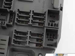 Genuine BMW Power Distribution Box - E71 E70 -Auto Parts 896020 x800