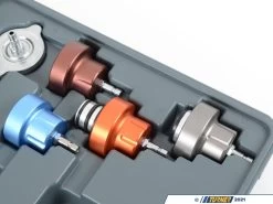 Radiator Pressure Test Kit 14 Pc -Auto Parts 905184 x800